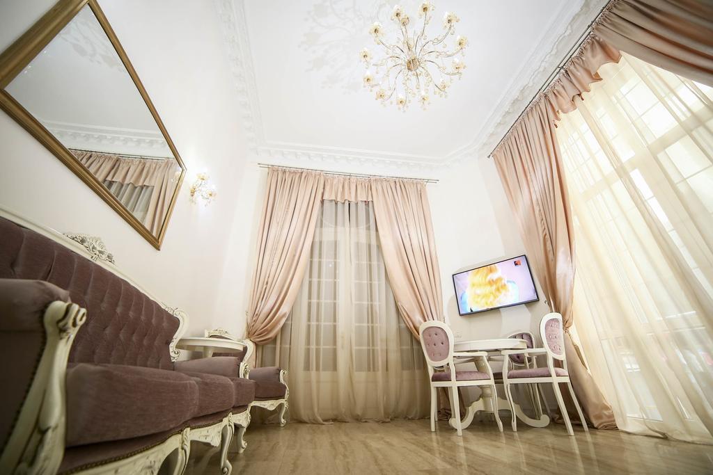 Bliss - Baroque Bucureşti